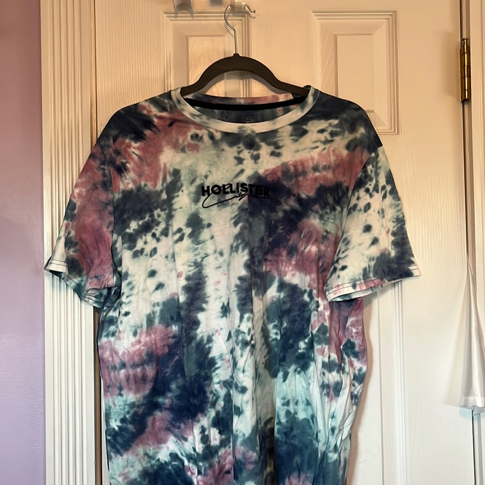 Hollister short sleeve tie dye top